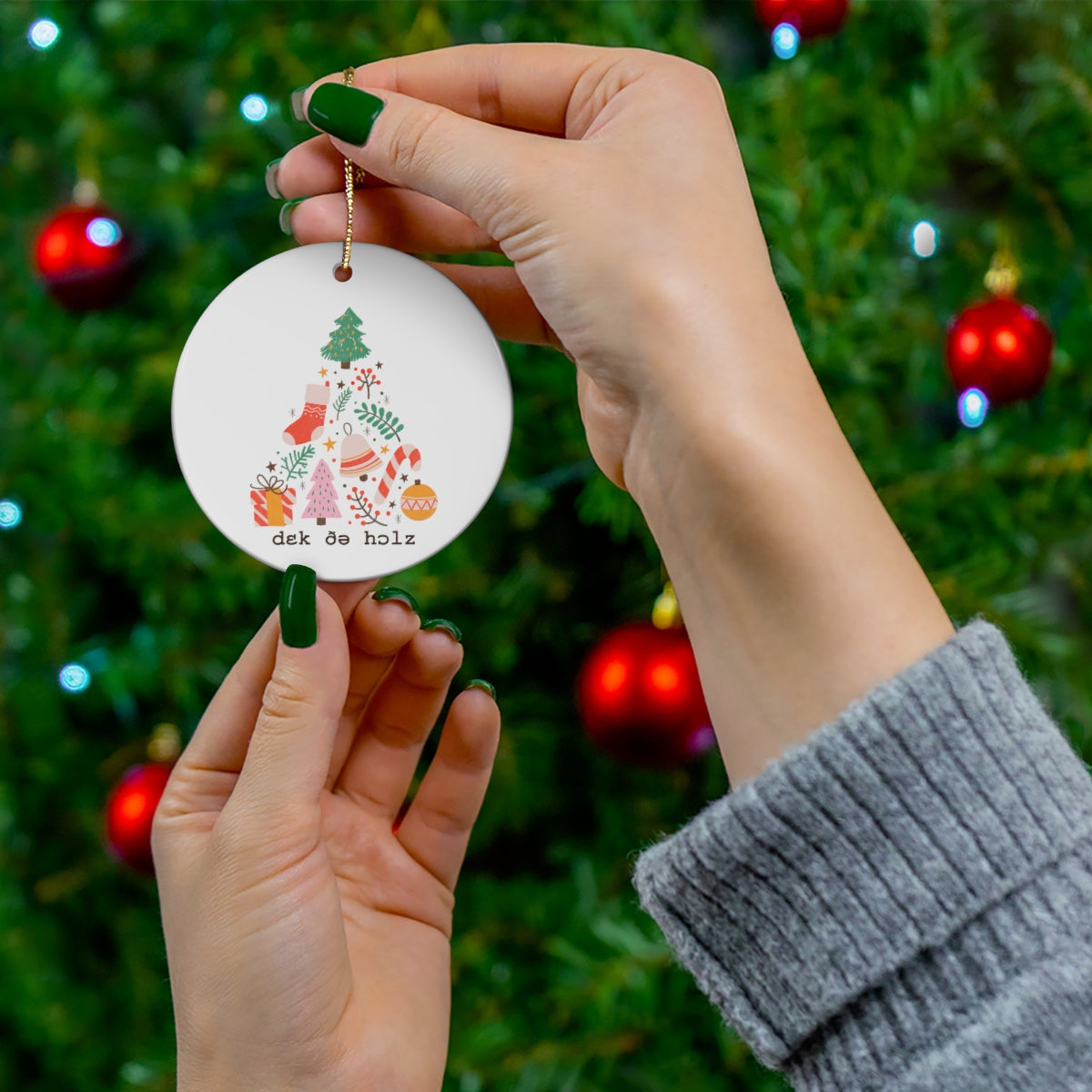 Load image into Gallery viewer, Deck the Halls (IPA) Ornament
